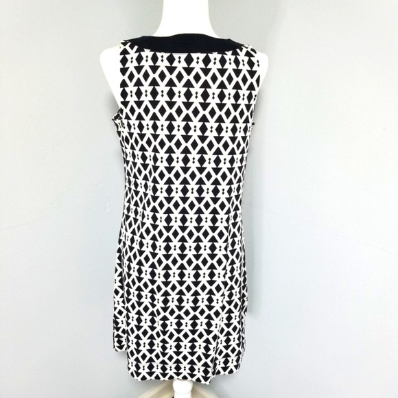 NEW YORK & COMPANY Women's Dress Sleeveless Size M Black & White V-Neck Tunic - Picture 2 of 8
